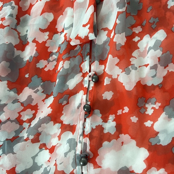 💚Banana Republic Sleeveless Button Blouse 💚 - Picture 4 of 6